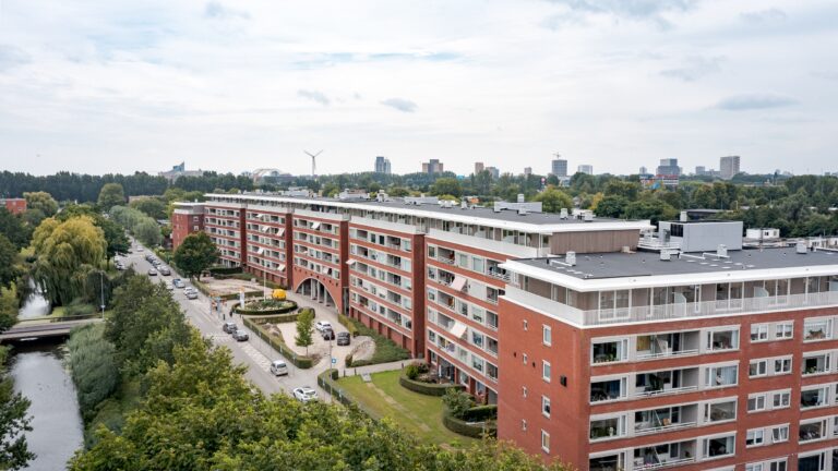 • Klapwiek (44 seniorenwoningen SOR), foto: Dura Vermeer.